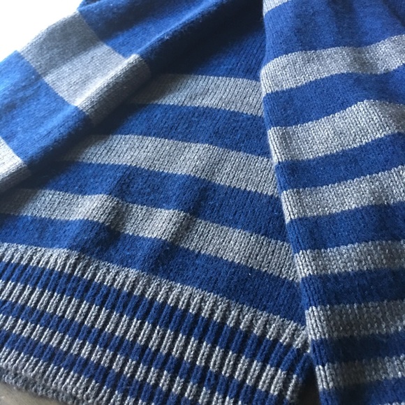 BCBG angora and wool sweater and scarf - Picture 3 of 10